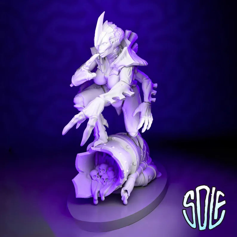 Broodqueen - Alien Hive Matriarch | Compatible with W40K/WG/SF